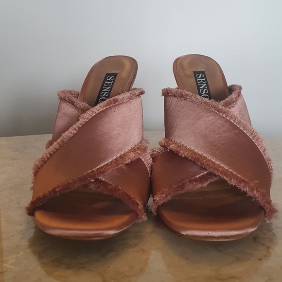 Senso Pink Silk Heels, 38 - Picture 2 of 5